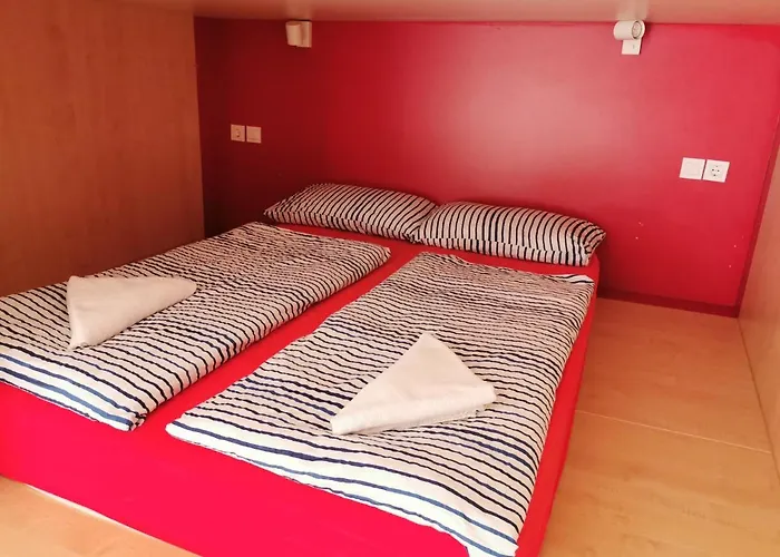 Cube By The River Apartament *